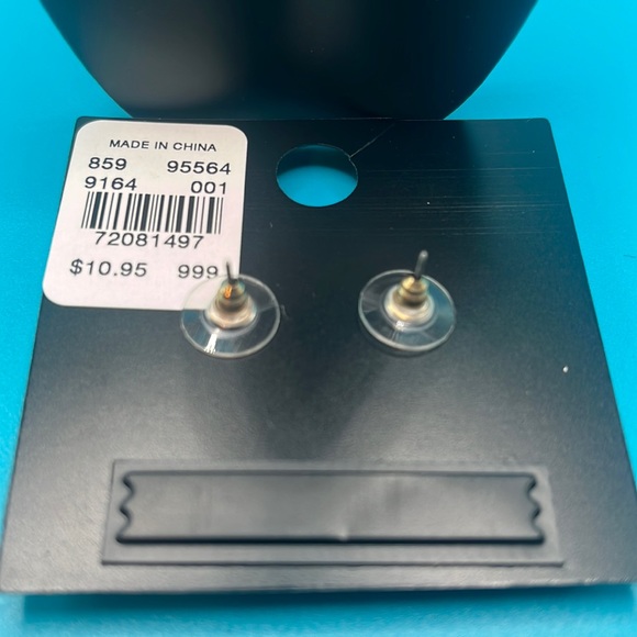 Stud Earrings from New York and Company - Picture 6 of 6